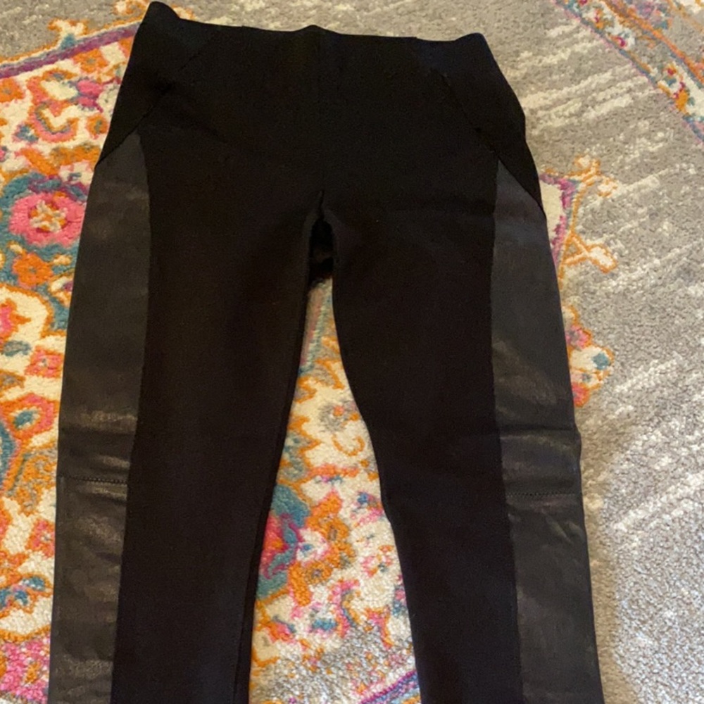 Elie Tahari Women’s pants